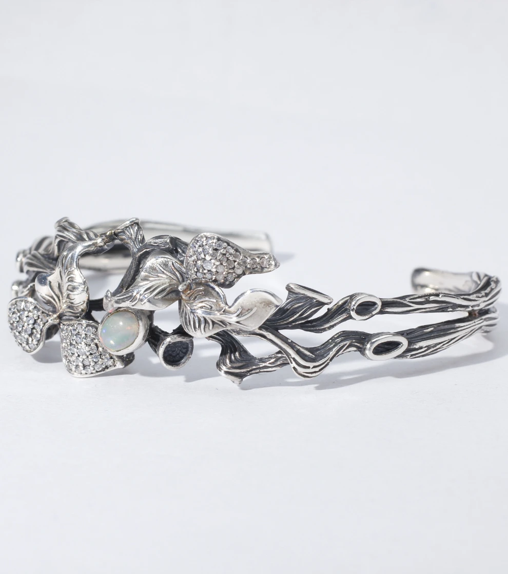 Orchid Root Opal bracelet
