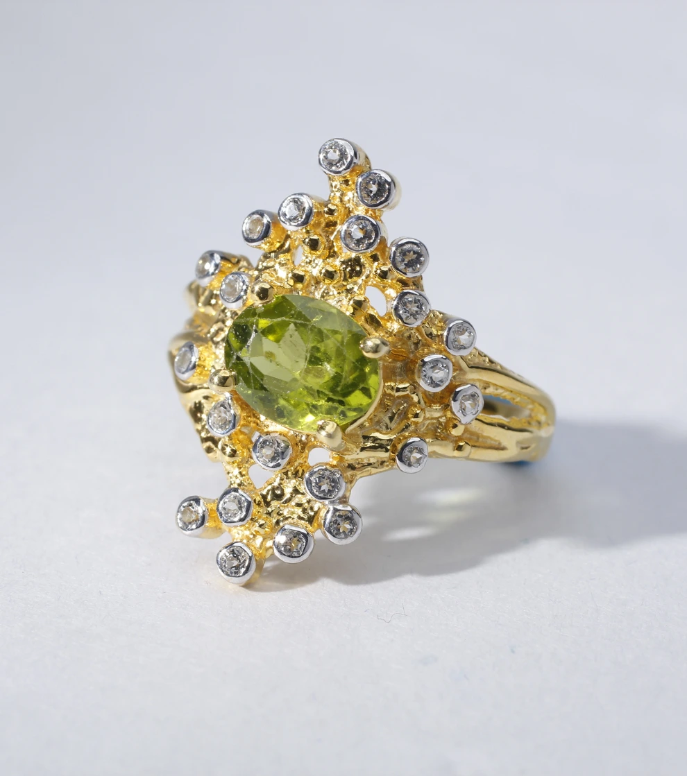Lime Sunburst Ring in Peridot
