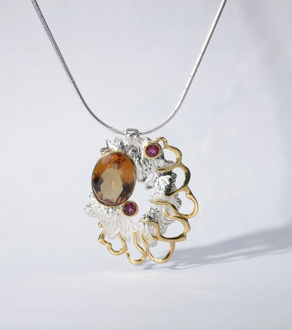 Seashell Symphony Pendant in Zultanite & Pink Tourmaline