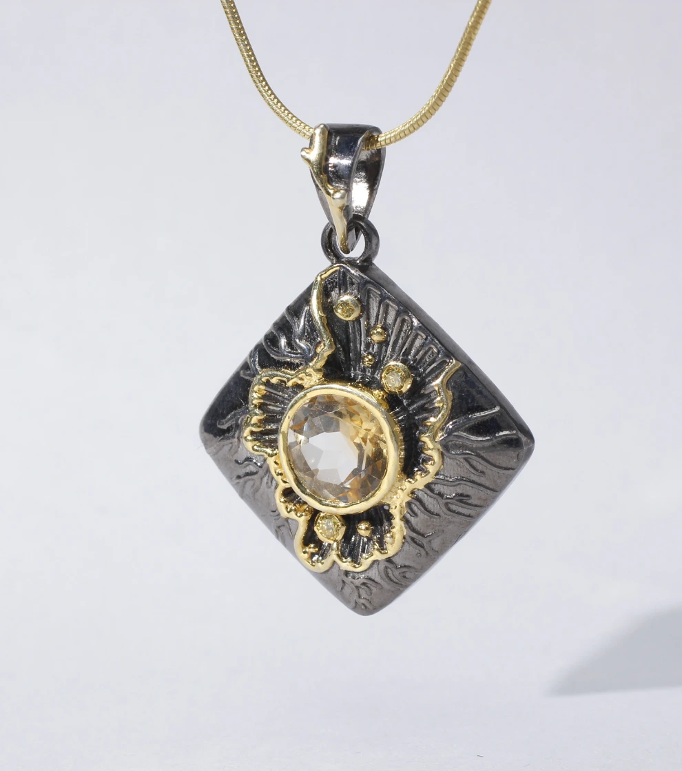 Zygopetalum Twilight Earring