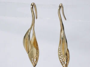 Folium Ventri Earring