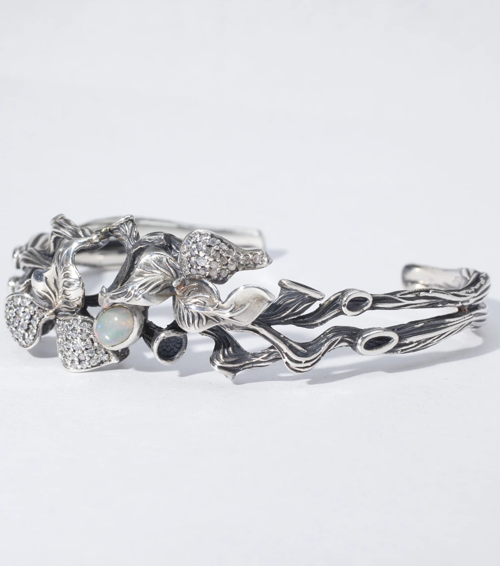 Orchid Root Opal bracelet