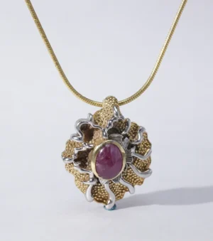 Seraphic Pendant in Star Ruby